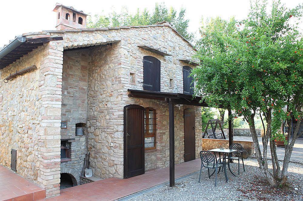 Agriturismo Casanova Di Pescille San Gimignano Kültér fotó